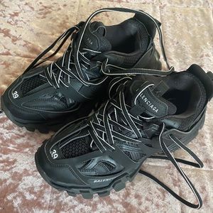 SELLING TODAY- Authentic worn 2x Balenciagas 🚨